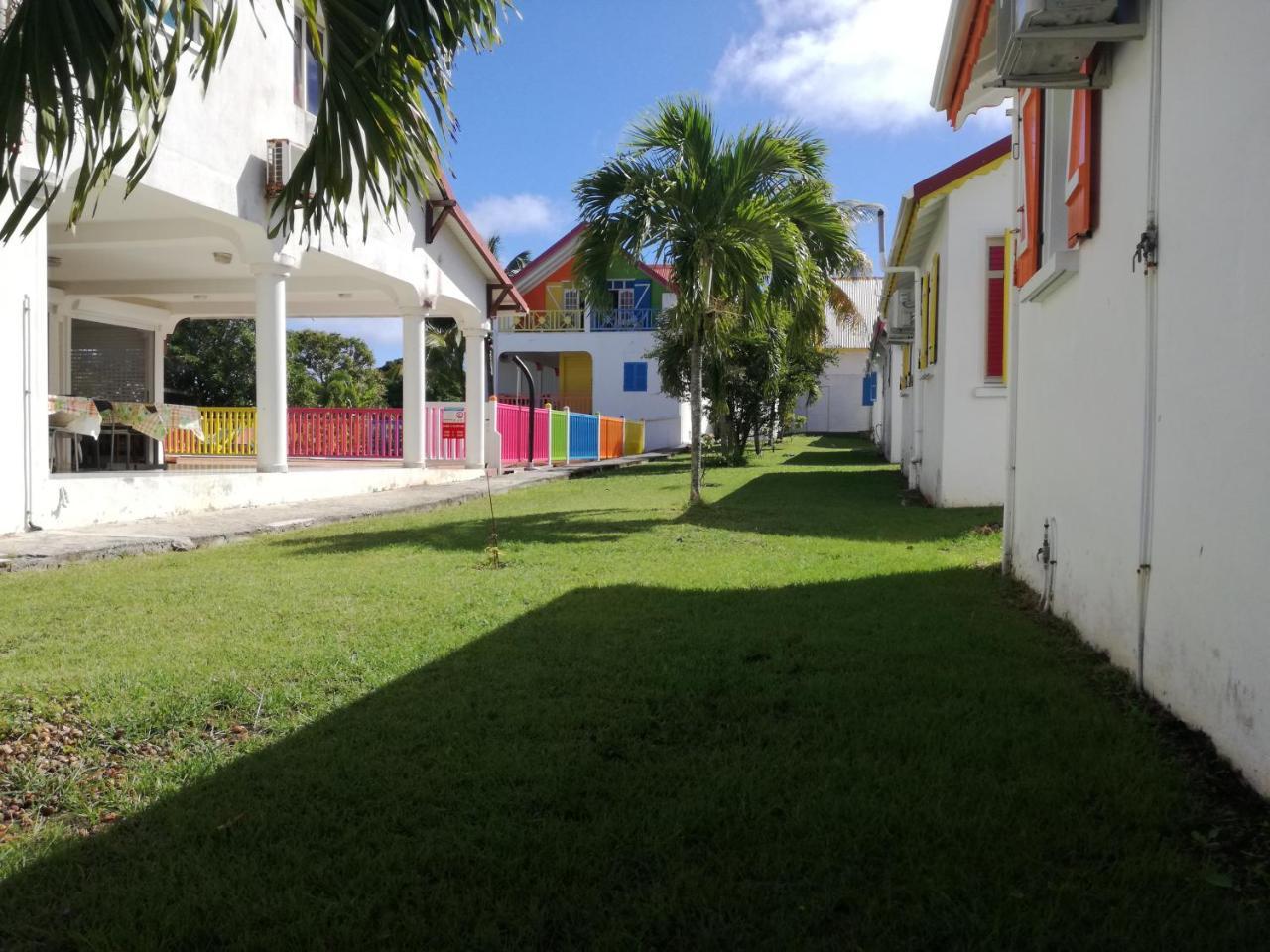 ホテル Au Jardin De Beausejour Capesterre エクステリア 写真
